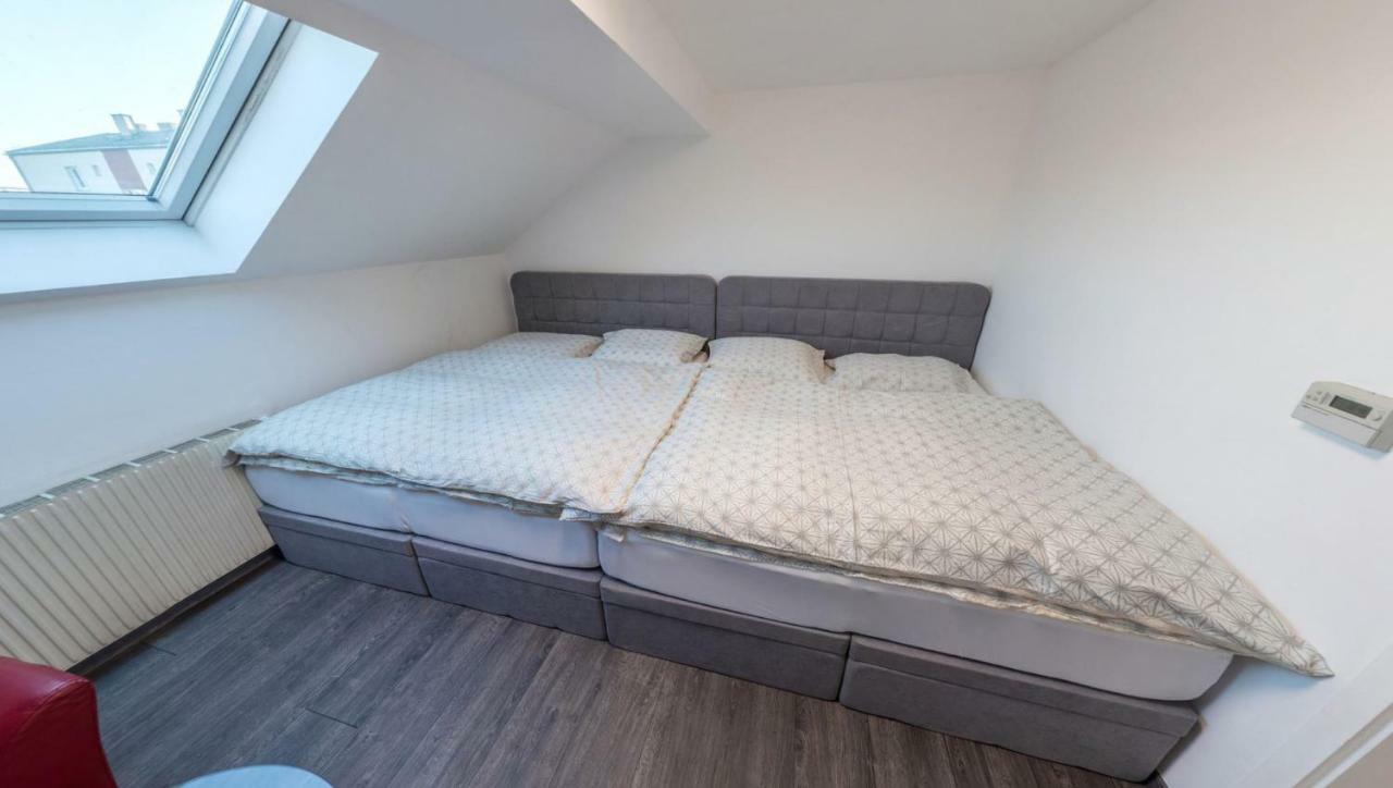 Skyview Studio Stp Apartment ซังคท์เพิลเทน ภายนอก รูปภาพ